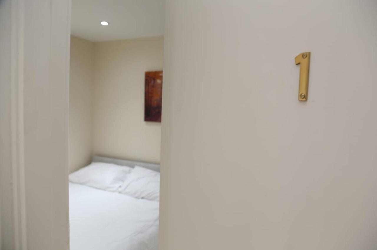 A A Guest Rooms Thamesmead Erith Exterior foto
