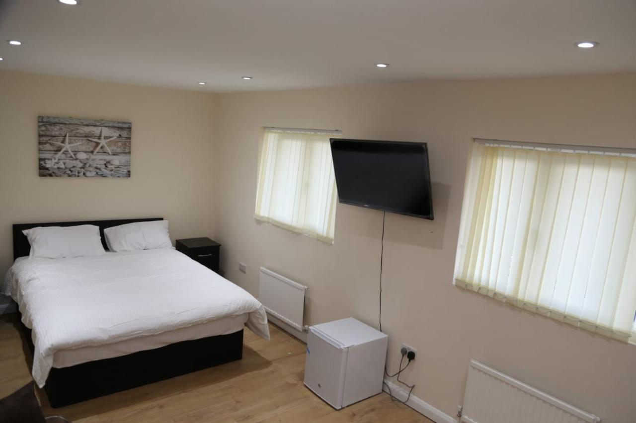 A A Guest Rooms Thamesmead Erith Exterior foto