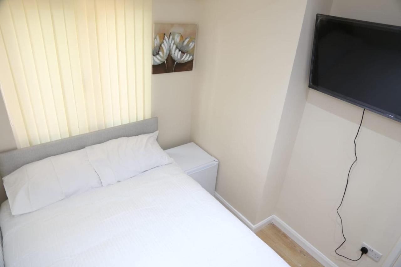 A A Guest Rooms Thamesmead Erith Exterior foto
